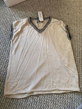 Saukole Striped Trim V-Neck Knit Tank Top - Beige
